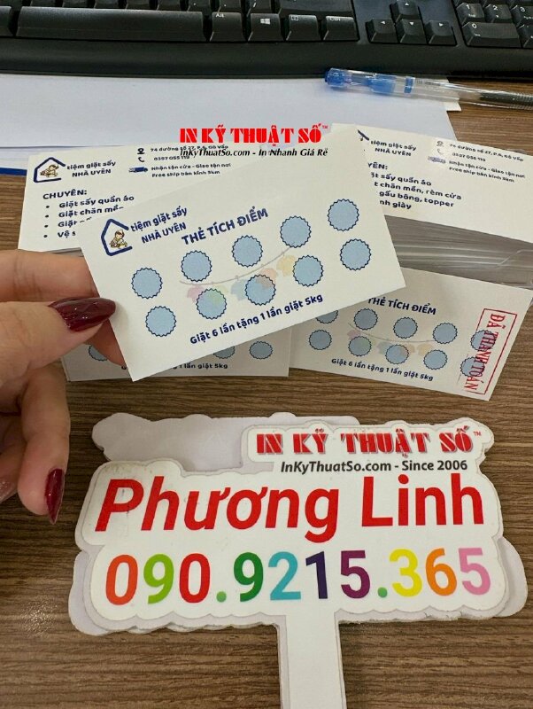 In thẻ tích điểm giá rẻ cho tiệm giặt sấy, mặt trước thẻ tích điểm, mặt sau name card hotline - INKTS1692