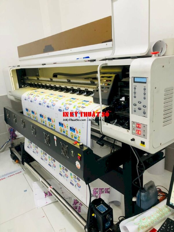 Trực tiếp sở hữu & vận hành máy in Decal khổ lớn - In Kỹ Thuật Số Since 2006