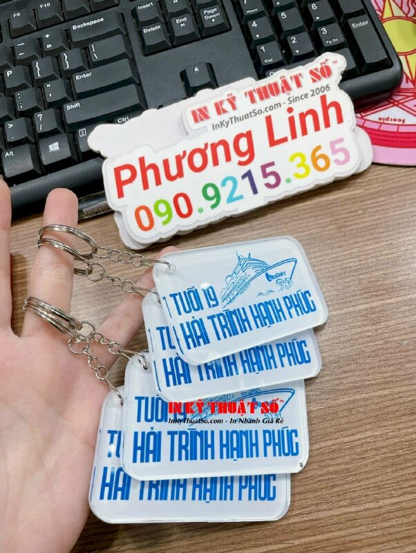 Làm móc chìa khóa mica in slogan tổ chức cộng đồng, logo nhà tài trợ - INKTS1789