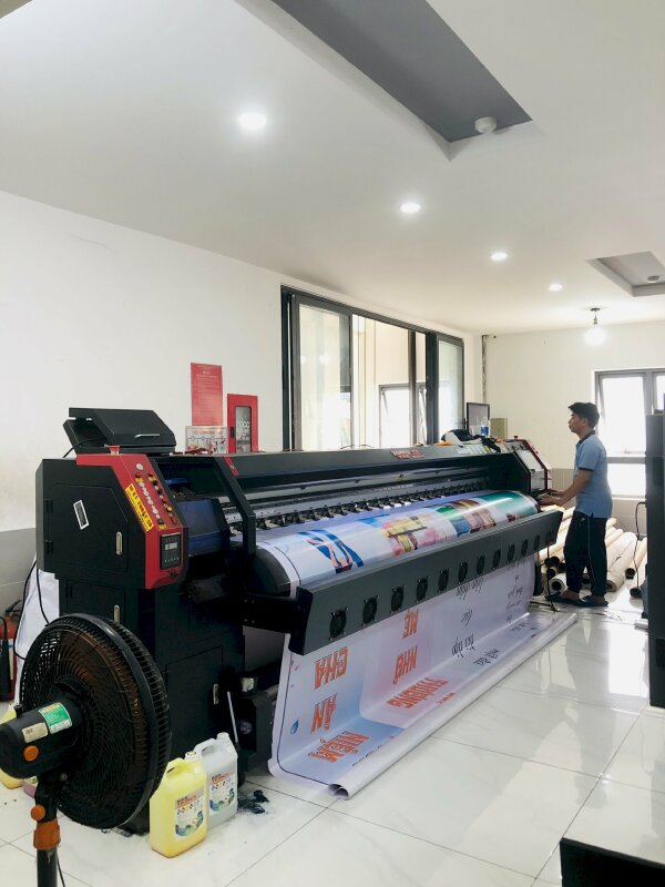 Máy in phông nền, tờ phướn, backdrop kỹ  thuật số hiện đại cho thời gian lấy hàng nhanh chóng