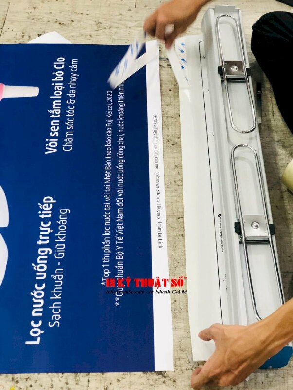 Trọn bộ poster & giá cuốn 80cm x 180cm poster giới thiệu sản phẩm lọc nước sạch tại vòi - INKTS1842