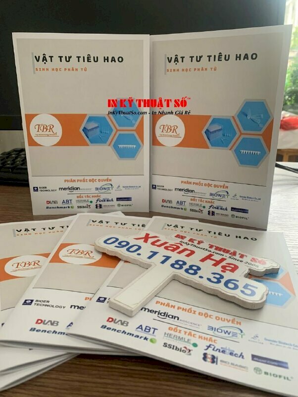 In catalog giới thiệu sản phẩm Vật tư tiêu hao sinh học phân tử, in catalogue khổ A5