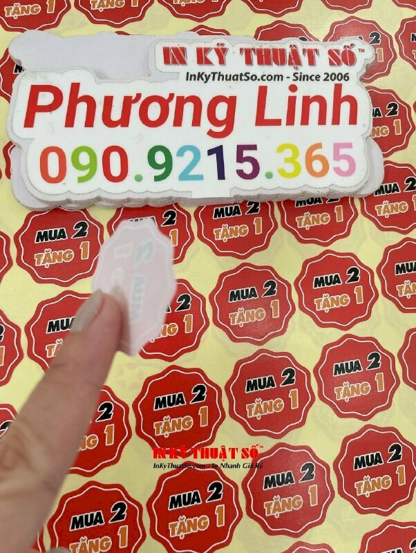 Tem khuyến mãi in trên chất liệu decal giấy kích thước 3.5cm x 3.5cm