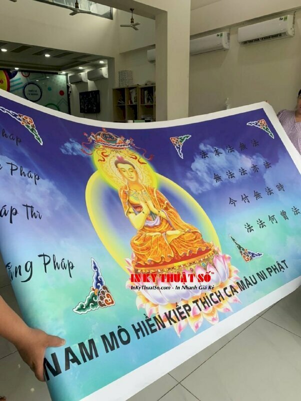 Tranh in kích thước lớn chất liệu Canvas đẹp và bền màu theo thời gian