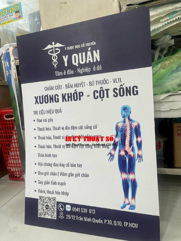 In bảng thông tin dịch vụ cho Y Quán Y Dược học cổ truyền Xương khớp Cột sống Châm cứu Bấm huyệt Bó thuốc VLTL, bảng Format ốp tường - INKTS1907