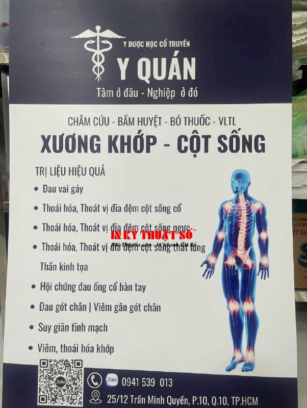 In bảng thông tin dịch vụ cho Y Quán Y Dược học cổ truyền Xương khớp Cột sống Châm cứu Bấm huyệt Bó thuốc VLTL, bảng Format ốp tường - INKTS1907