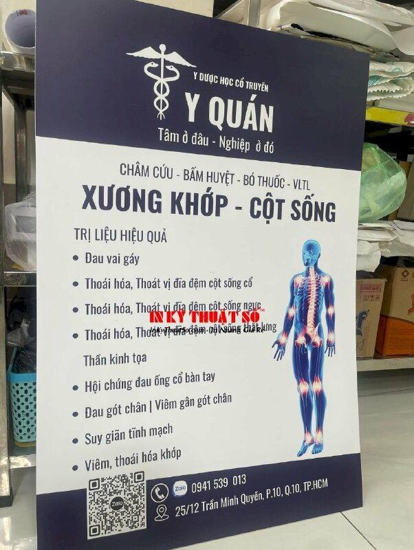 In bảng thông tin dịch vụ cho Y Quán Y Dược học cổ truyền Xương khớp Cột sống Châm cứu Bấm huyệt Bó thuốc VLTL, bảng Format ốp tường - INKTS1907