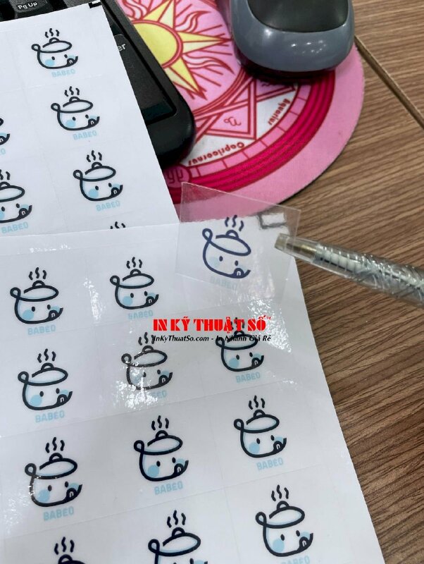 In Decal sticker logo tem nhãn trong suốt, in mực dầu, cán màng bóng, bế Demi từng sticker - INKTS1896