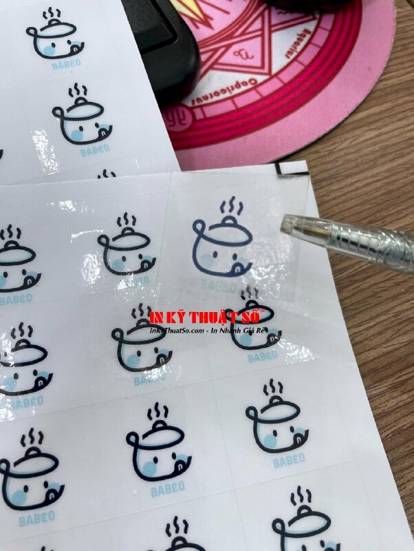 In Decal sticker logo tem nhãn trong suốt, in mực dầu, cán màng bóng, bế Demi từng sticker - INKTS1896