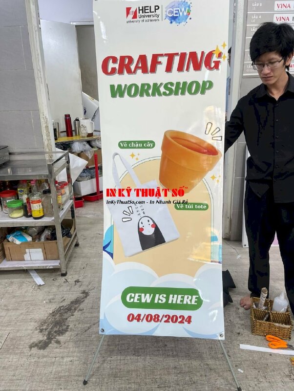 In poster nhanh cho sự kiện Crafting Workshop, lắp standee chân X khổ 60cm x 160cm - INKTS1857