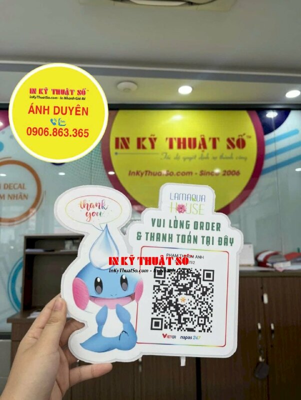 Mô hình Standee Format Chibi Mascot linh vật nhãn hàng nước uống tinh khiết kèm mã QR Code thanh toán - INKTS1372