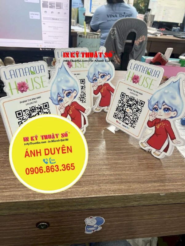 Mô hình Standee Format Chibi Mascot linh vật nhãn hàng nước uống tinh khiết kèm mã QR Code thanh toán - INKTS1372