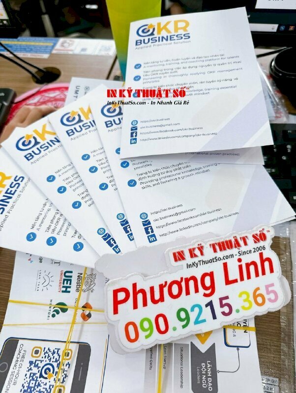 Leaflet tờ rơi tuyển sinh cho nền tảng huấn luyện và đào tạo nhân tài