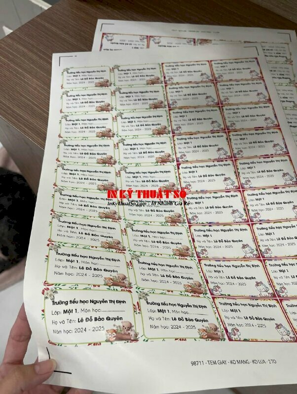 Nhãn vở học sinh được thiết kế và in ấn bởi In Kỹ Thuật Số Since 2006
