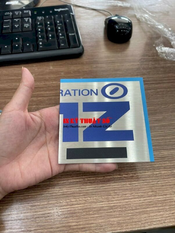 Làm biển hiệu cty Inox Xước màu bạc, Inox Bóng màu bạc