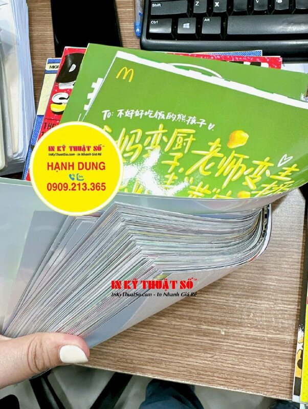 In ảnh poster PP có keo, in mực dầu, cán màng bóng, poster ảnh A3, A4, hàng gửi đi Phú Quốc từ TPHCM - INKTS2094