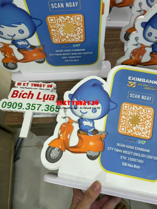 In bảng Standee quét mã QR code, standee để bàn mô hình Brand mascot - INKTS2045