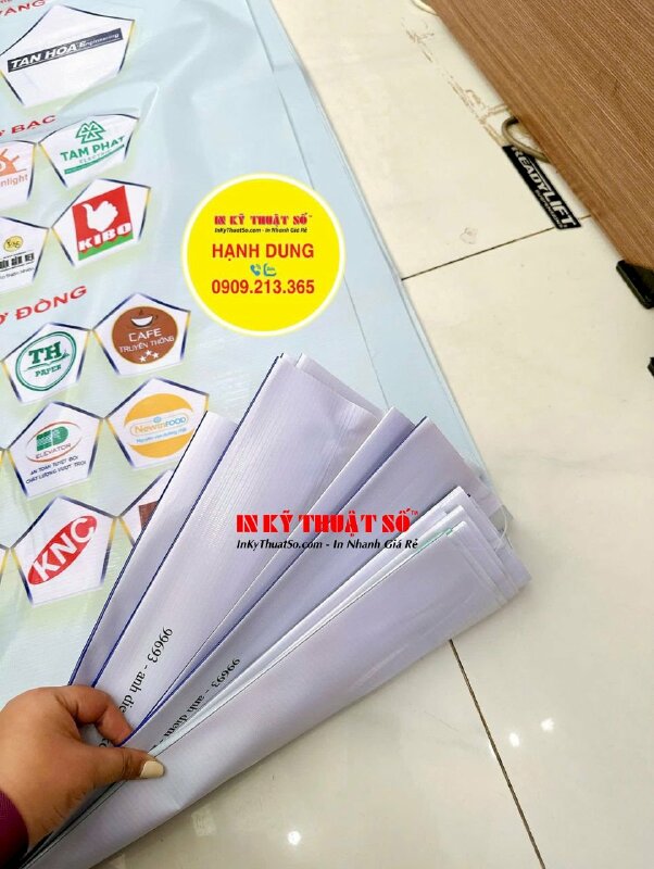 In cờ phướn quảng cáo bạt Hiflex treo dọc cho sự kiện Hội doanh nghiệp quận - INKTS2126