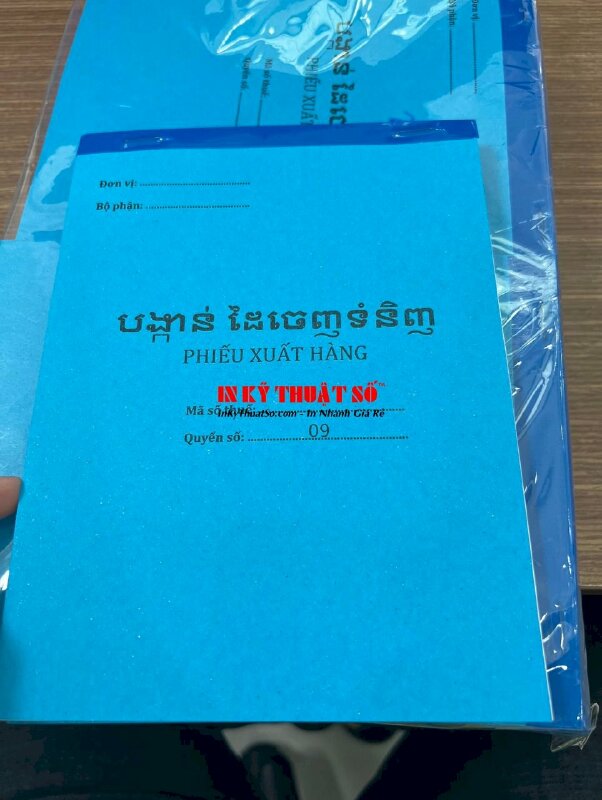 In quyển phiếu xuất hàng song ngữ Việt - Campuchia, in biểu mẫu 2 liên giấy Carbonless, in 1 màu xanh - INKTS2108