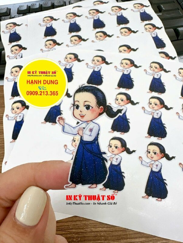 In sticker Chibi Aikido nhãn dán Decal sữa theo yêu cầu số lượng ít, gia công cán kim sa óng ánh, bế theo viền - INKTS2092