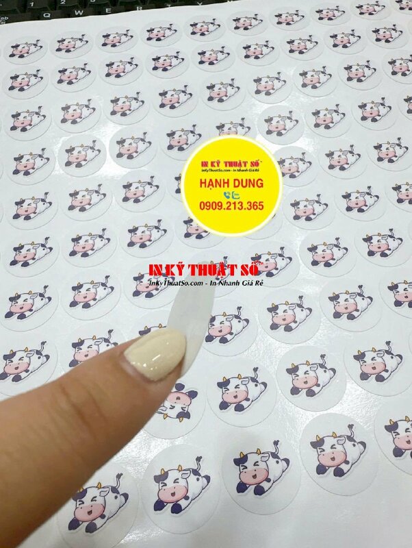 In tem sticker tròn hình dán bò sữa cute, tem tròn đường kính 2.5cm Decal sữa, bế theo viền từng tem - INKTS2081