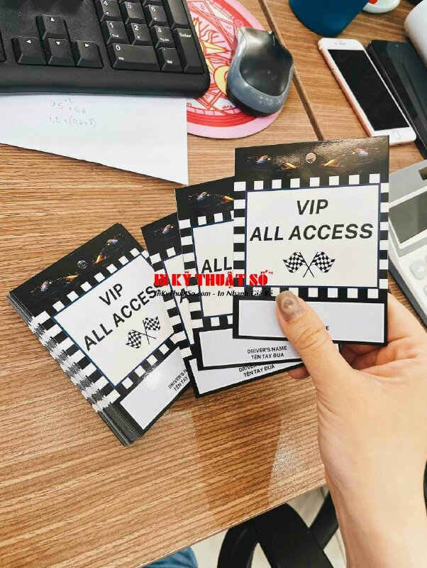 In thẻ VIP All Access ra vào khu vực tổ chức sự kiện giải đua xe, in thẻ giấy B300gsm, in 1 mặt, cán bóng - INKTS2042