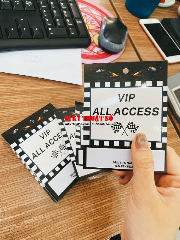 In thẻ VIP All Access ra vào khu vực tổ chức sự kiện giải đua xe, in thẻ giấy B300gsm, in 1 mặt, cán bóng - INKTS2042