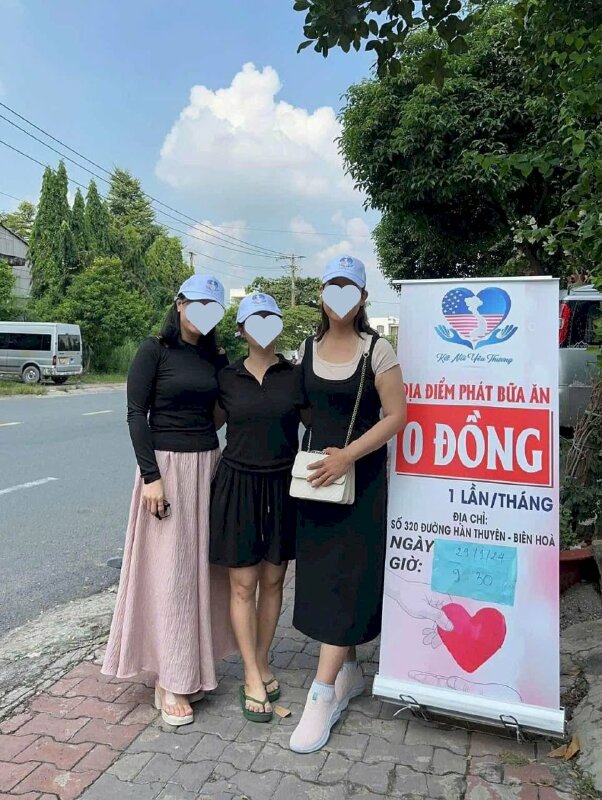 Standee cuốn chương trình thiện nguyện - In Kỹ Thuật Số Since 2006 - Ảnh: 1