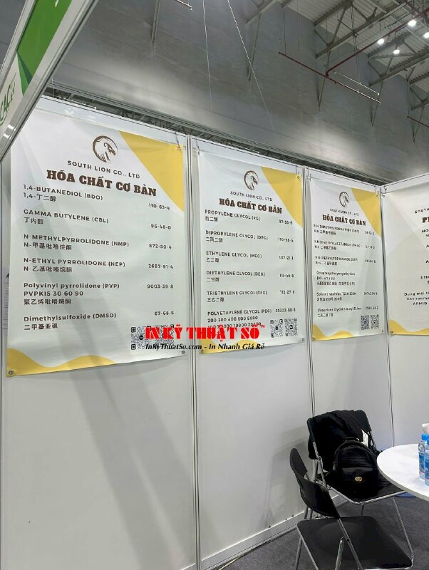 Combo Poster & Standee giới thiệu sản phẩm hóa chất tại gian hàng hội chợ triển lãm ngành, in đa ngôn ngữ Việt Anh Trung - INKTS2895