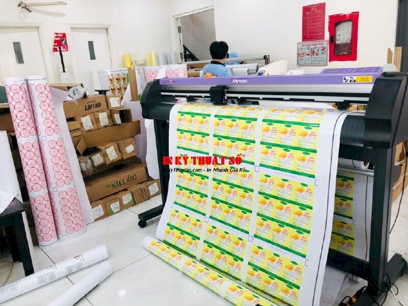 Gia công bế tem nhãn trên máy Mimaki Nhật tại In Kỹ Thuật Số Since 2006