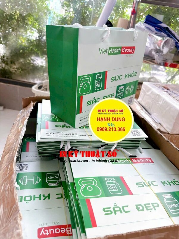 In túi giấy 20cm x 16cm x 6cm (hông) đựng sản phẩm công ty phân phối dược mỹ phẩm, thực phẩm bổ sung sức khỏe - INKTS3086