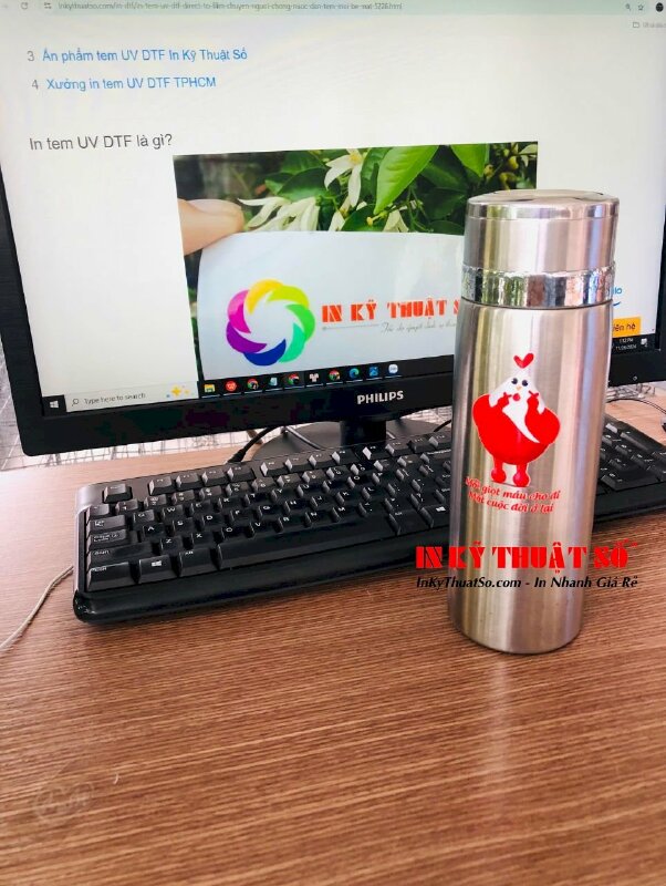 In logo BCĐ Vận động Hiến máu Tình nguyện, linh vật hiến máu nhân đạo Việt Nam dán lên quà tặng người tham gia chương trình -  INKTS3088