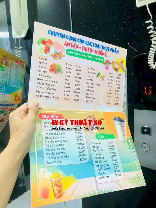 In menu cầm tay quán ăn vặt trà sữa, menu Format khổ A4 nhỏ gọn, cán màng mờ chống thấm, bồi format cứng cáp - INKTS3102