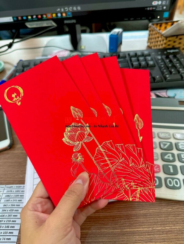 In bao lì xì đỏ ép kim hoạ tiết hoa sen Phật giáo - INKTS384