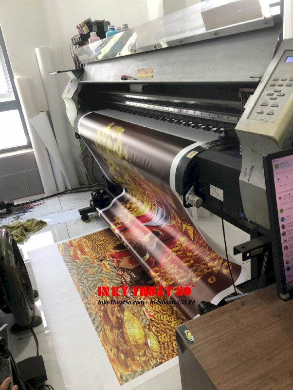 Trang trí tiệm vàng với tranh Silk khổ lớn hình thần tài 3D - In Kỹ Thuật Số Since 2006 - Ảnh: 2