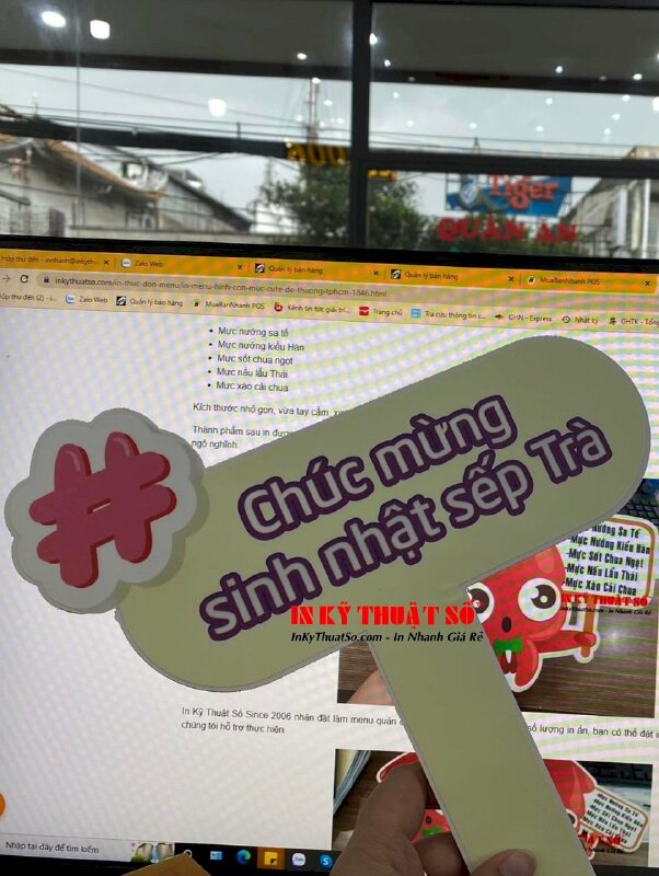 In hashtag cầm tay sinh nhật sếp - hashtag chúc mừng sinh nhật sếp - INKTS458