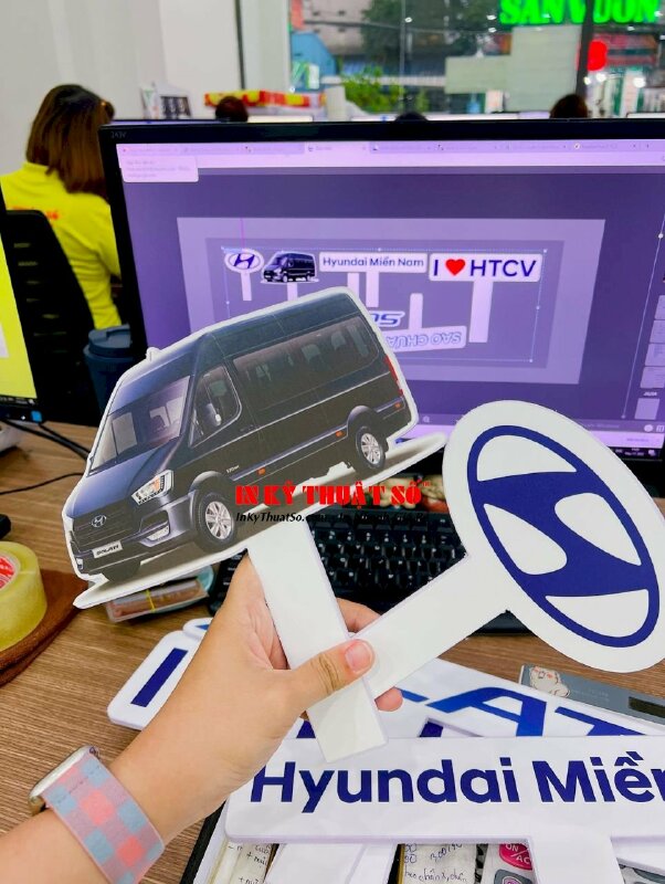 In hashtag cầm tay xe hơi, car, showroom ô tô - INKTS457