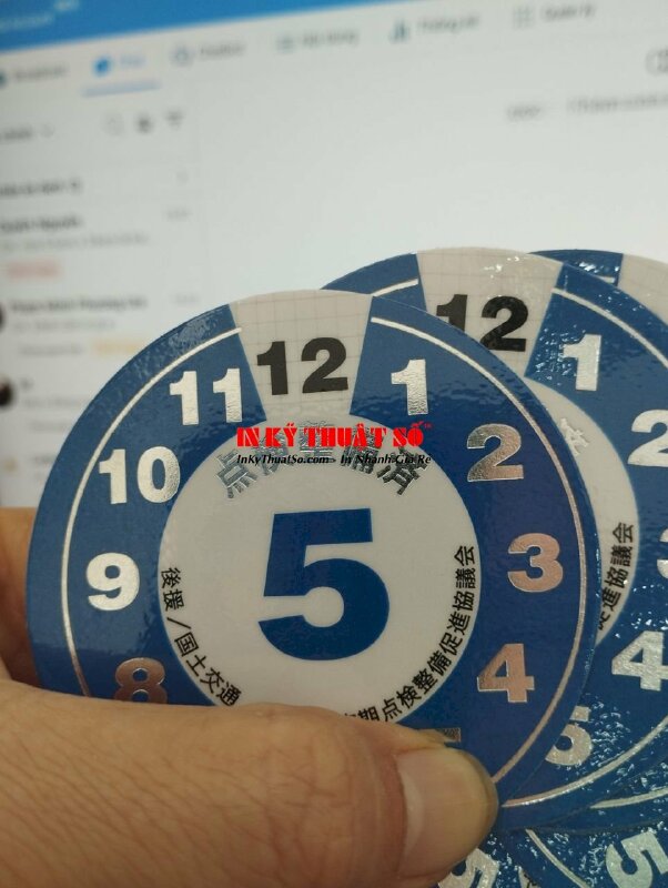 In tem nhãn tròn,  giấy C200, ép kim bạc - INKTS358