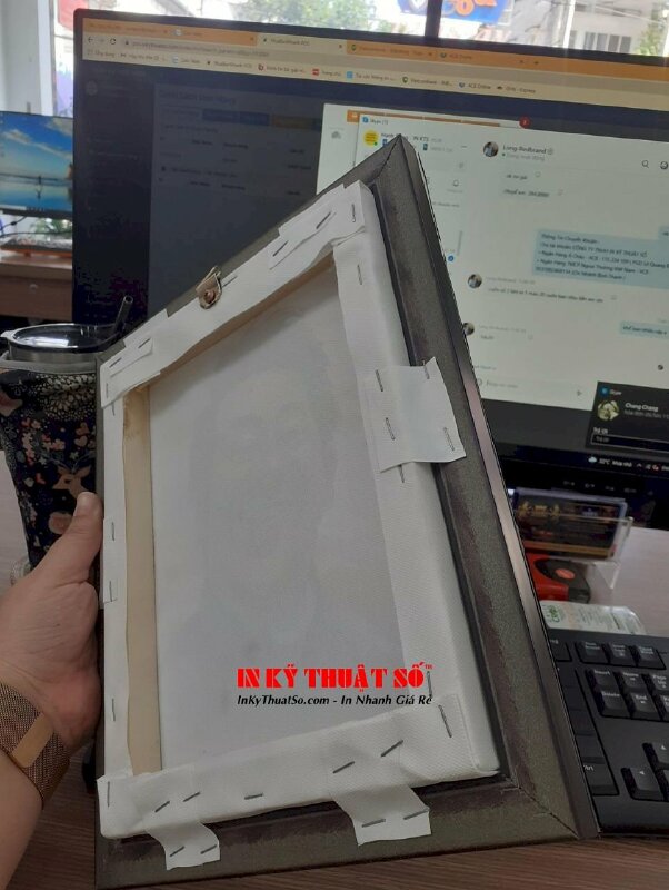 In tranh biếm họa chân dung Canvas lồng khung gỗ viền đen - INKTS3254