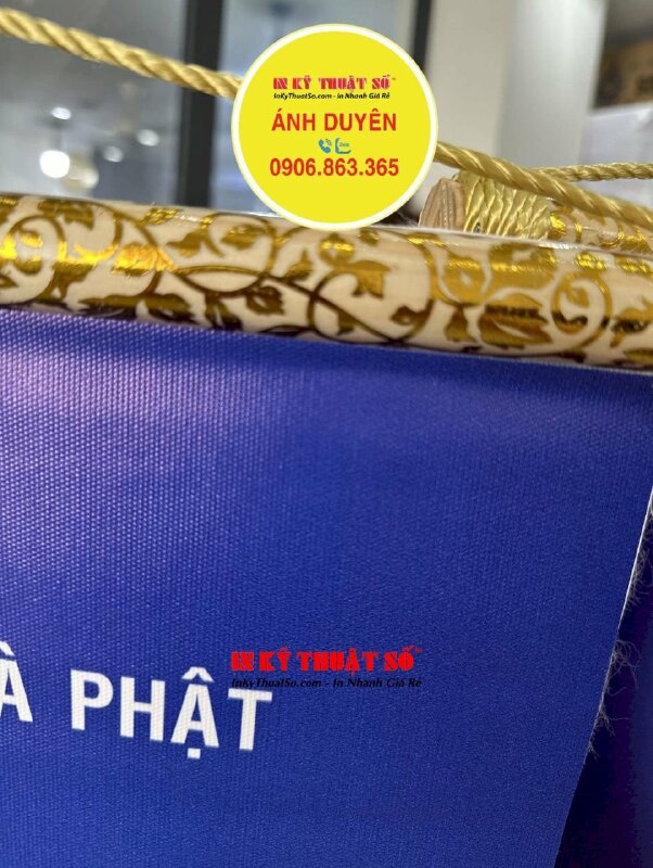 In tranh Phật A Di Đà đứng, in Canvas dầu bóng nẹp gỗ hoa văn 2 đầu treo tường - INKTS1190