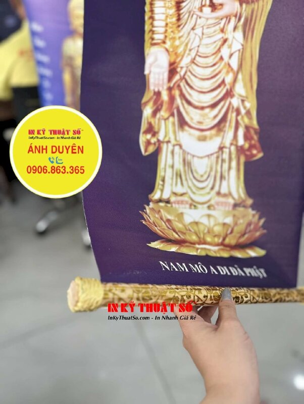 In tranh Phật A Di Đà đứng, in Canvas dầu bóng nẹp gỗ hoa văn 2 đầu treo tường - INKTS1190