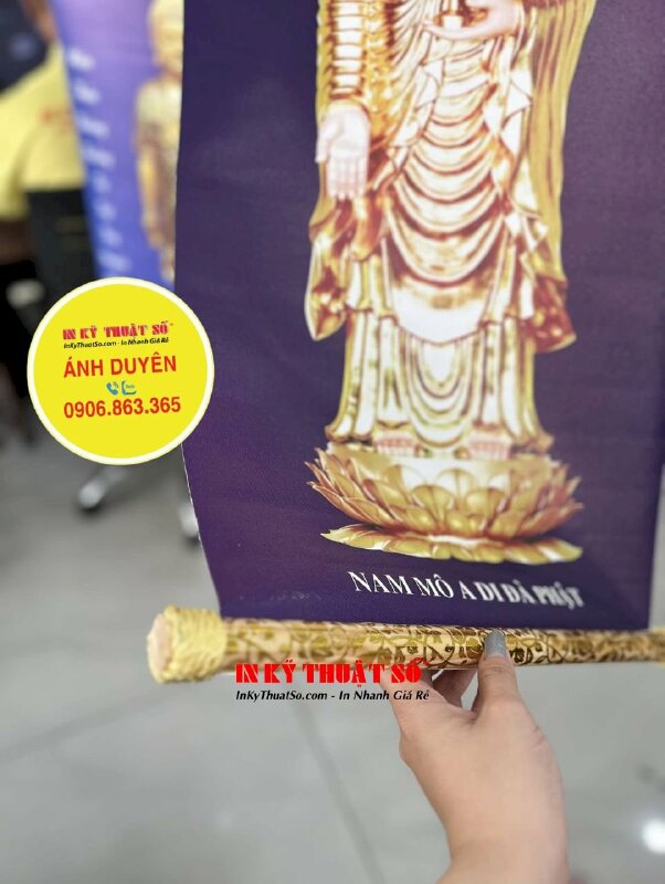 In tranh Phật A Di Đà đứng, in Canvas dầu bóng nẹp gỗ hoa văn 2 đầu treo tường - INKTS1190