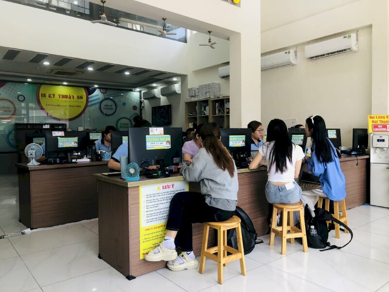 Nhân viên kinh doanh - chăm sóc khách hàng hỗ trợ báo giá in tờ rơi HCM cho khách hàng Nhân viên kinh doanh - chăm sóc khách hàng hỗ trợ báo giá in tờ rơi HCM cho khách hàng