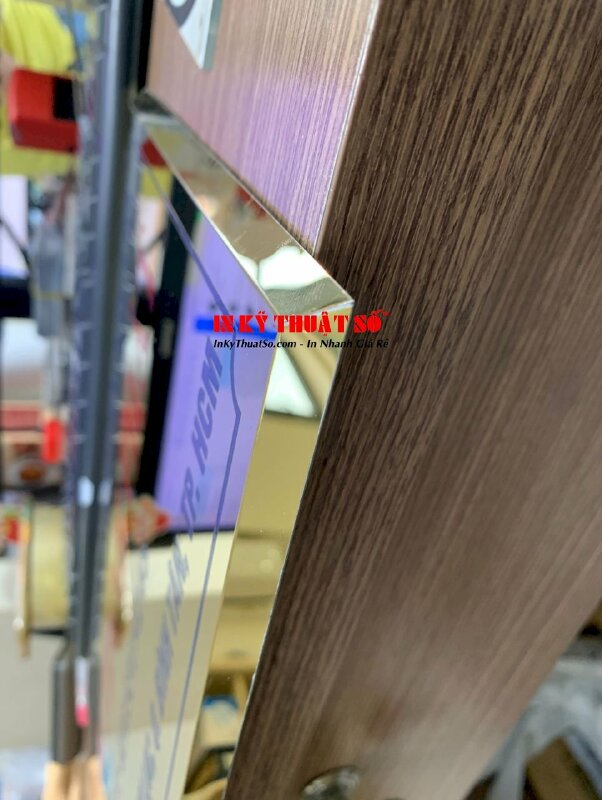 In biển tên công ty bằng inox 304 vàng gold in UV lót trắng - INKTS809