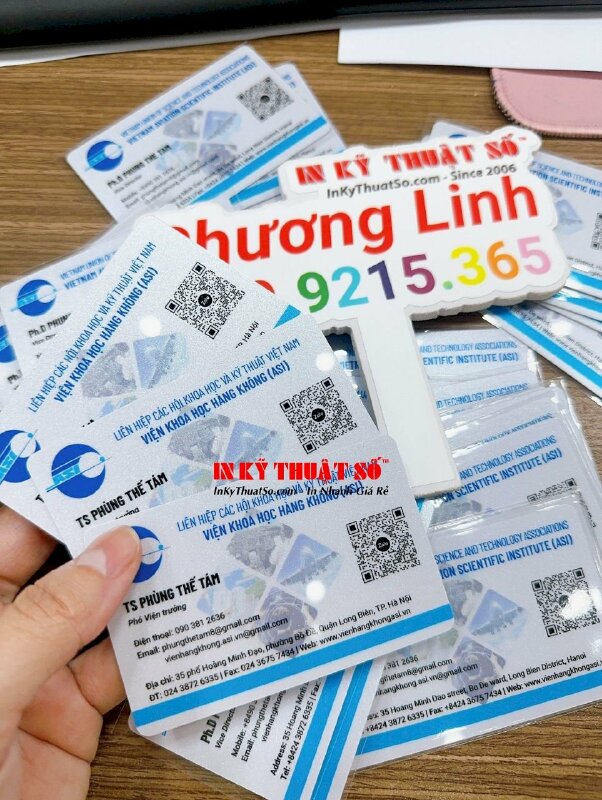 In danh thiếp nhựa mỏng ép nhủ, danh thiếp phó viện trưởng - INKTS653