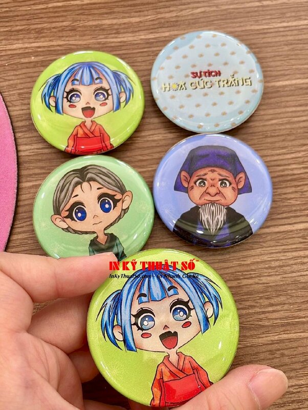 In huy hiệu nhựa hình anime đổ keo gắn nam châm - INKTS432