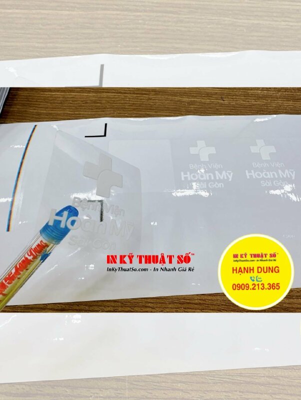 In Logo decal trong suốt cho bệnh viện quốc tế, tem decal 4.5x4.5cm - INKTS1078