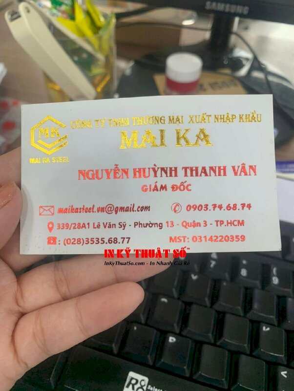 In name card ép kim cao cấp cho giám đốc công ty thương mại xuất nhập khẩu - INKTS3285