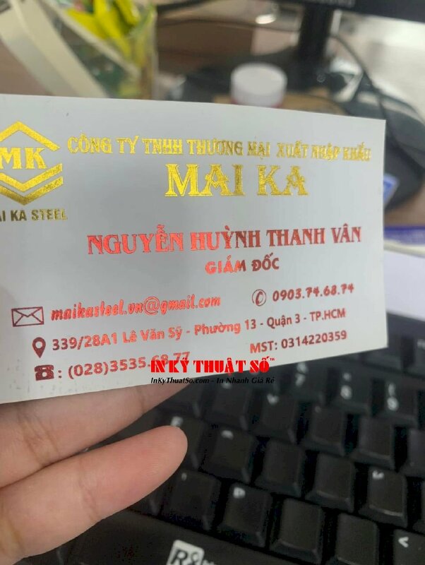 In name card ép kim cao cấp cho giám đốc công ty thương mại xuất nhập khẩu - INKTS3285
