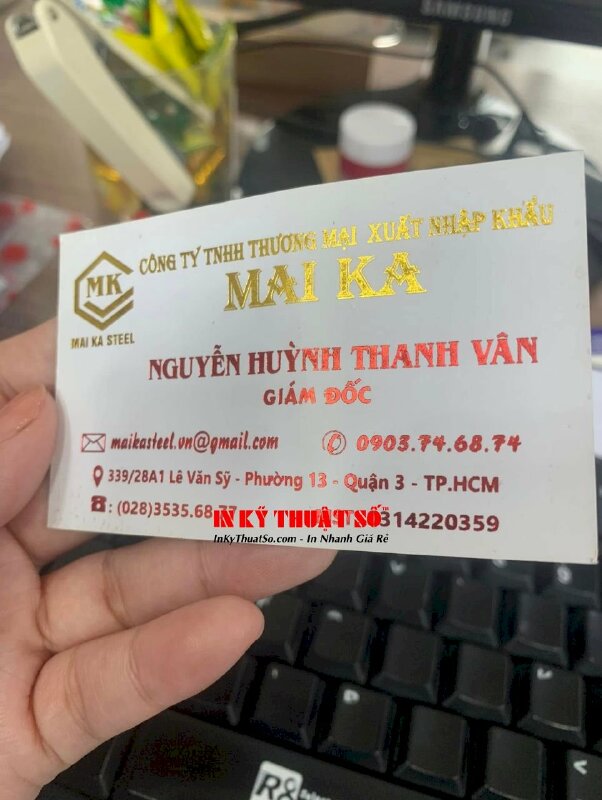 In name card ép kim cao cấp cho giám đốc công ty thương mại xuất nhập khẩu - INKTS3285